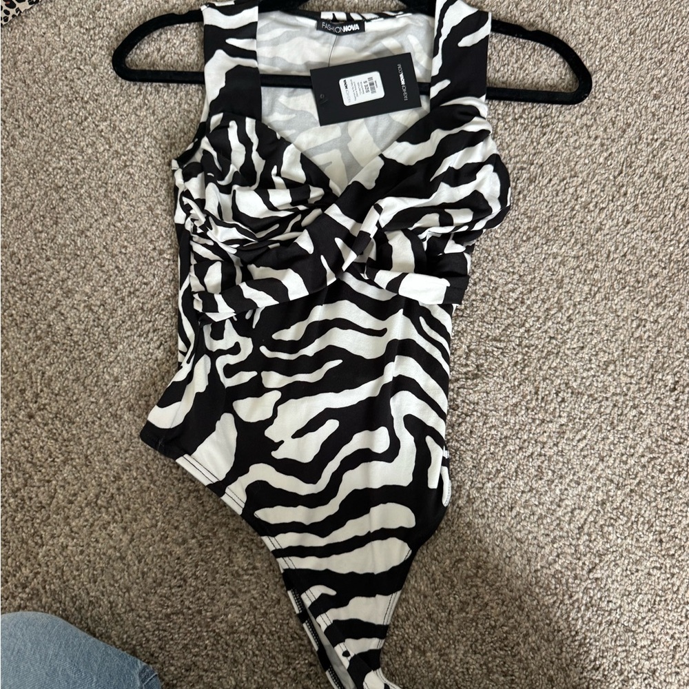 Fashion Nova Black & White Zebra Print Sleeveless Bodysuit